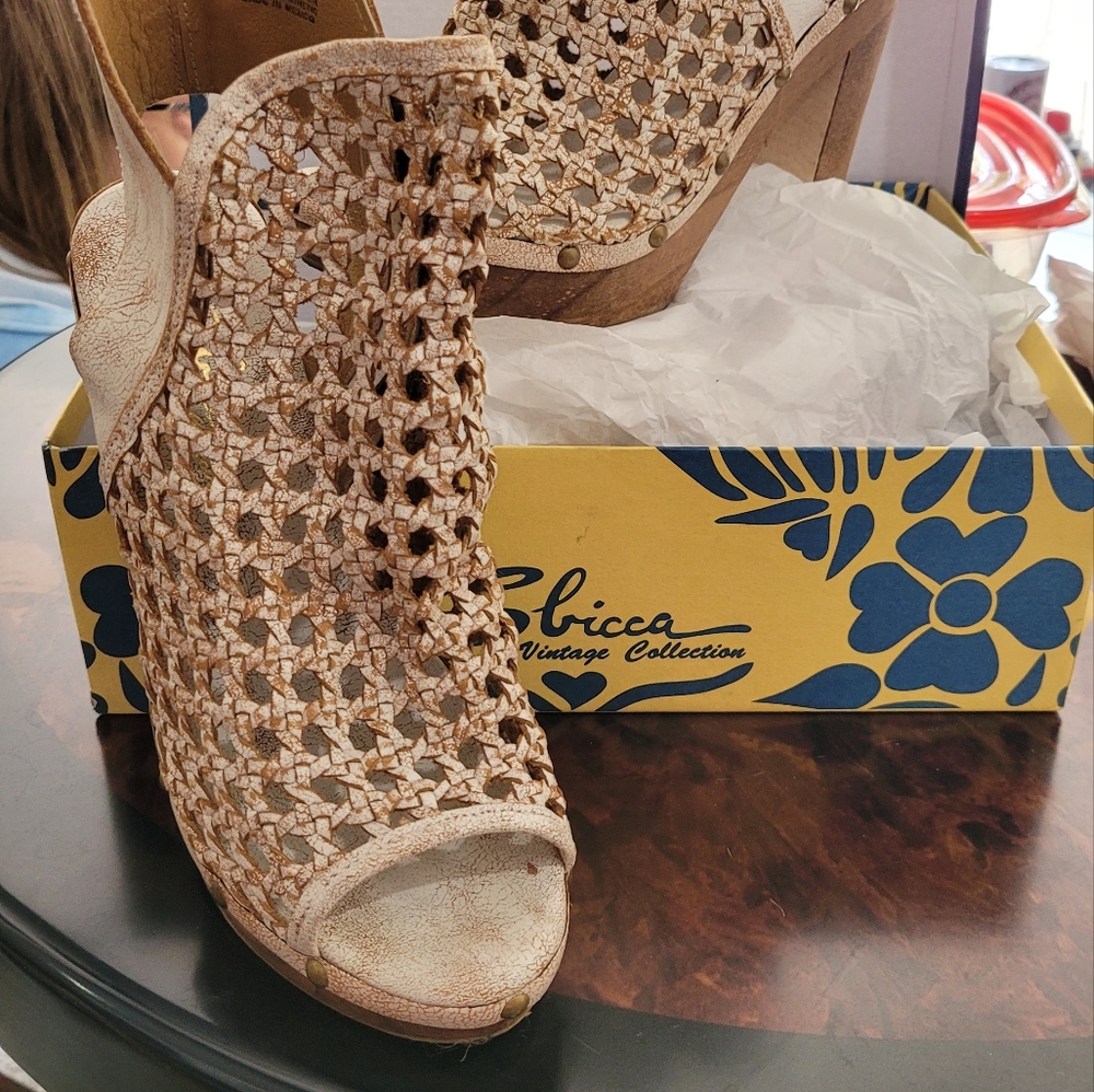 Sbicca Bootie Sandals